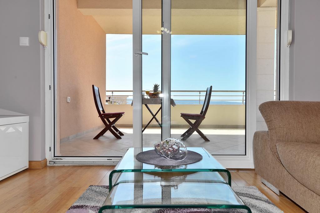 Apartments San Monte Подстрана Стая снимка