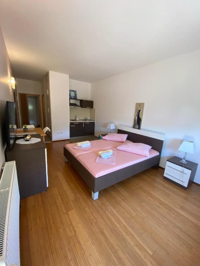 Apartments San Monte Подстрана Екстериор снимка