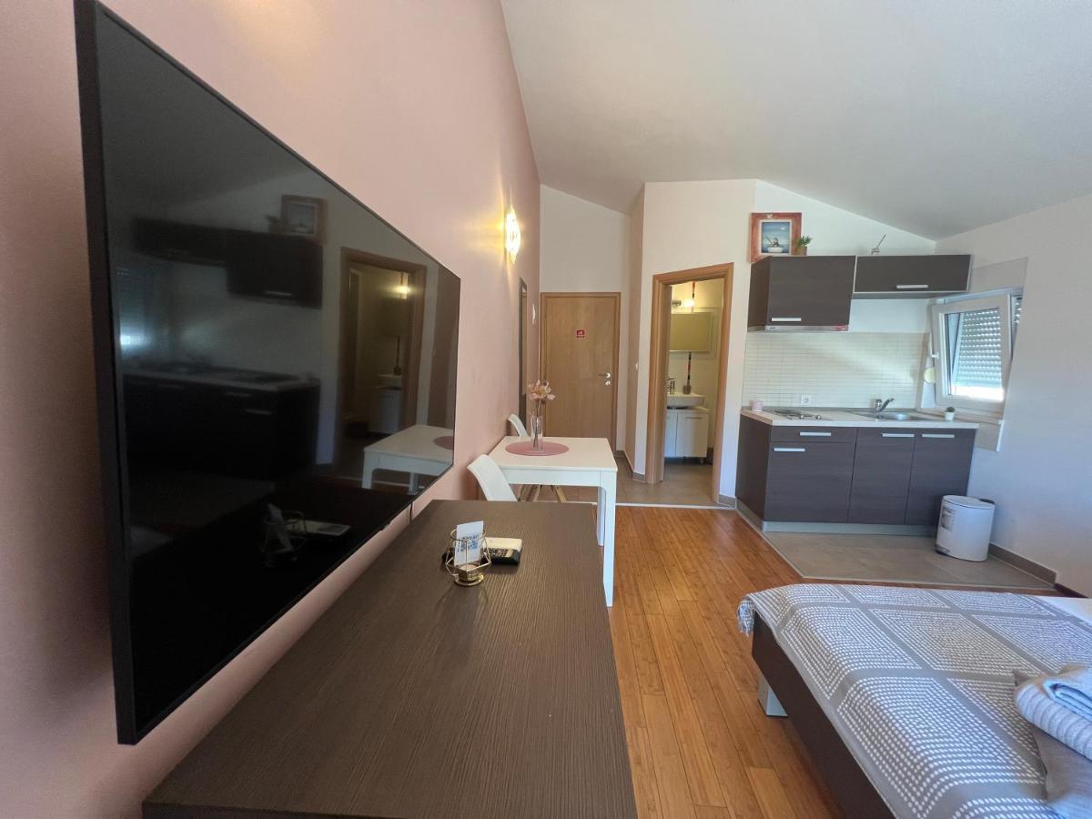 Apartments San Monte Подстрана Екстериор снимка