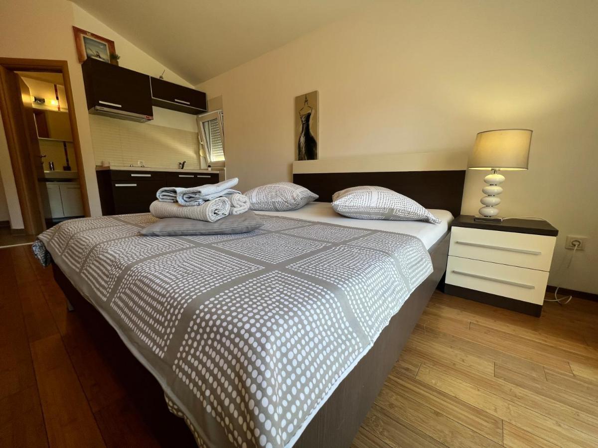 Apartments San Monte Подстрана Екстериор снимка