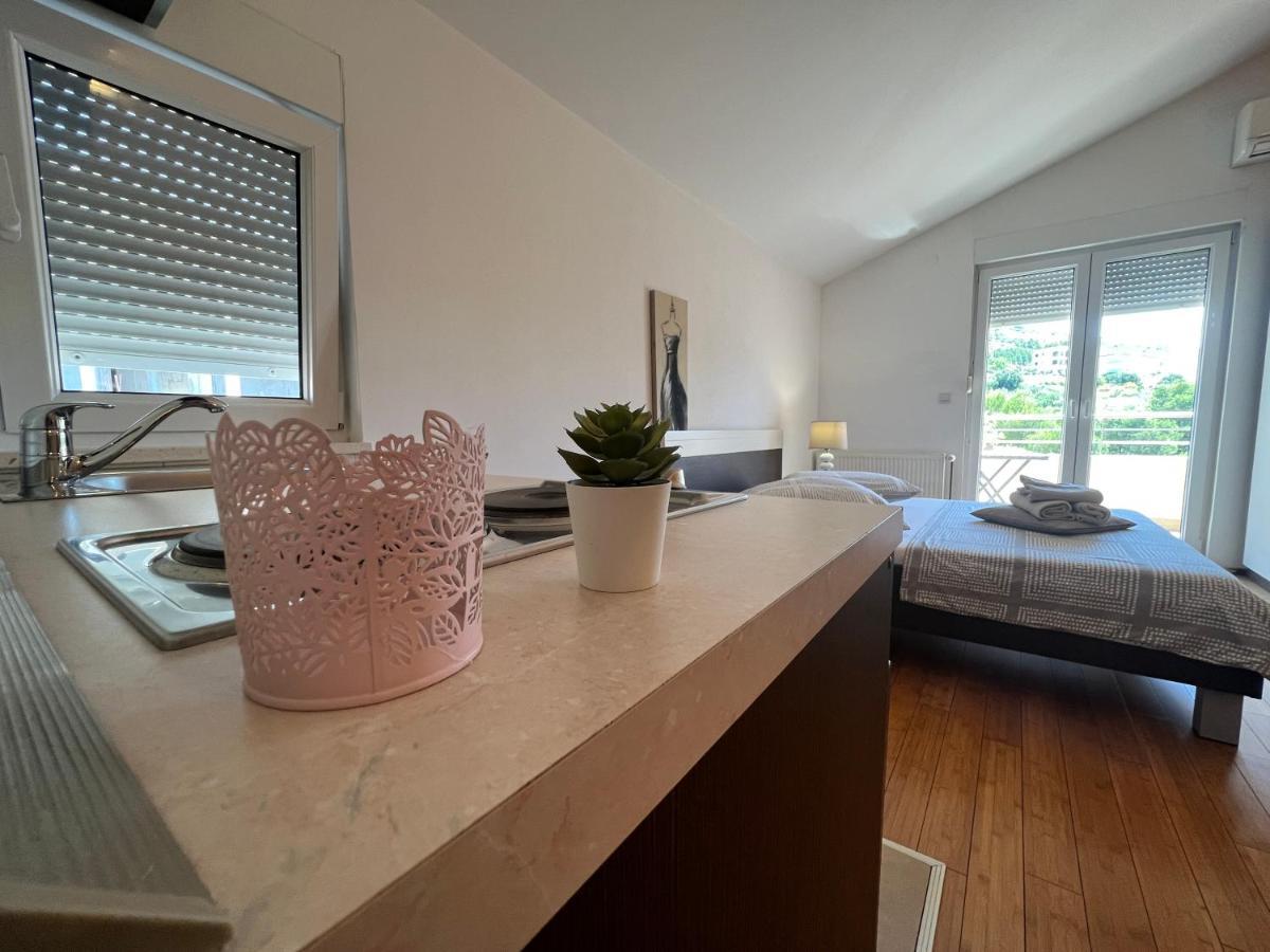 Apartments San Monte Подстрана Екстериор снимка