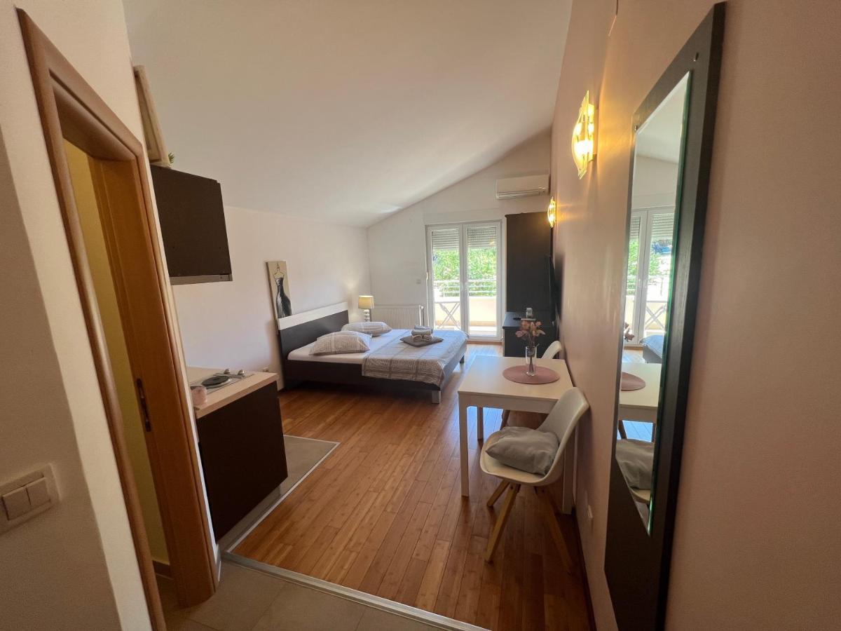 Apartments San Monte Подстрана Екстериор снимка