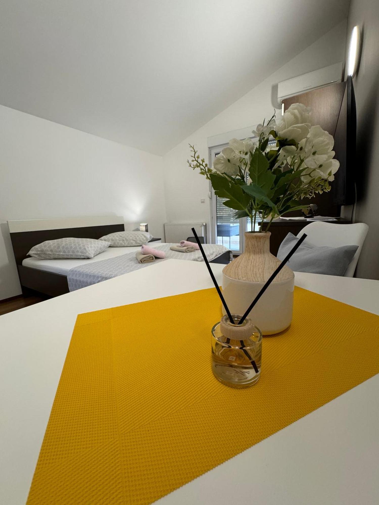 Apartments San Monte Подстрана Екстериор снимка