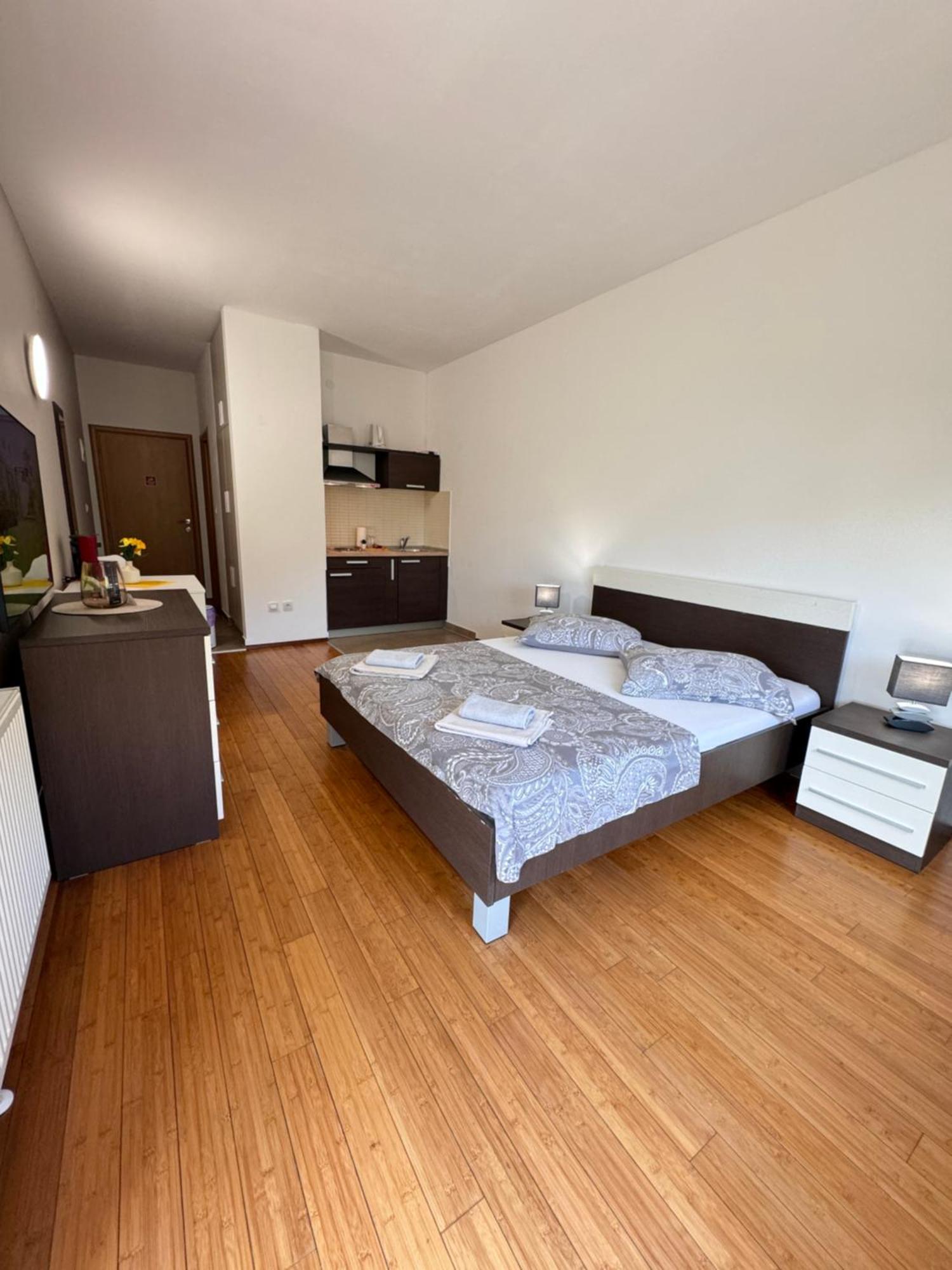 Apartments San Monte Подстрана Екстериор снимка