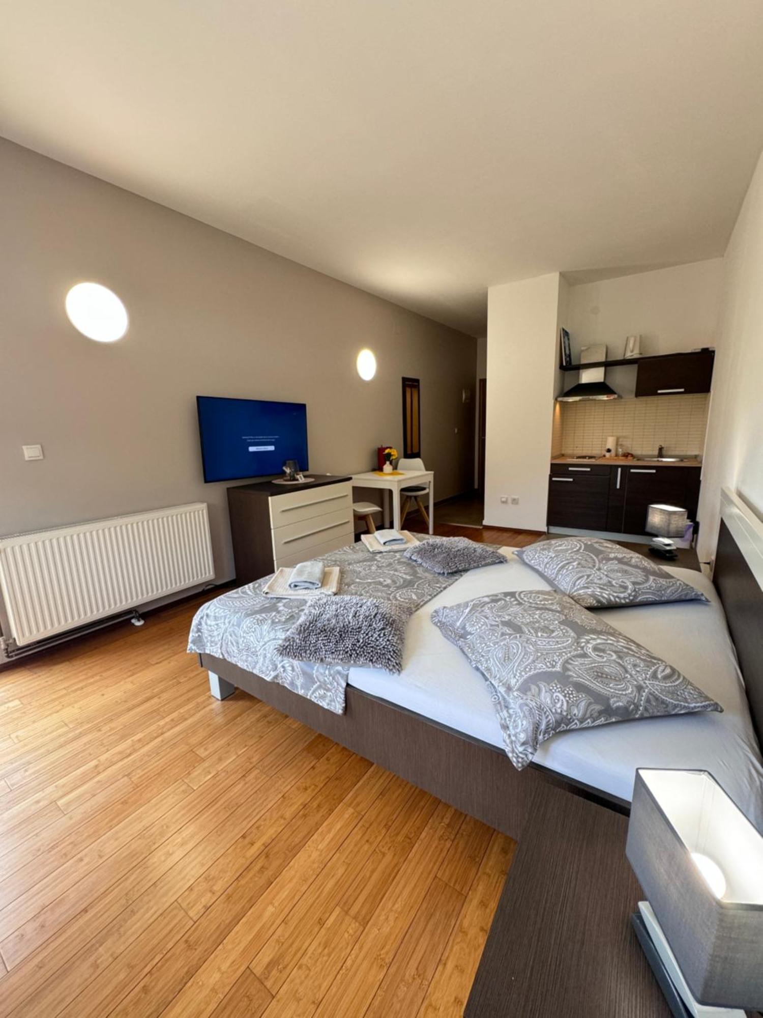 Apartments San Monte Подстрана Екстериор снимка