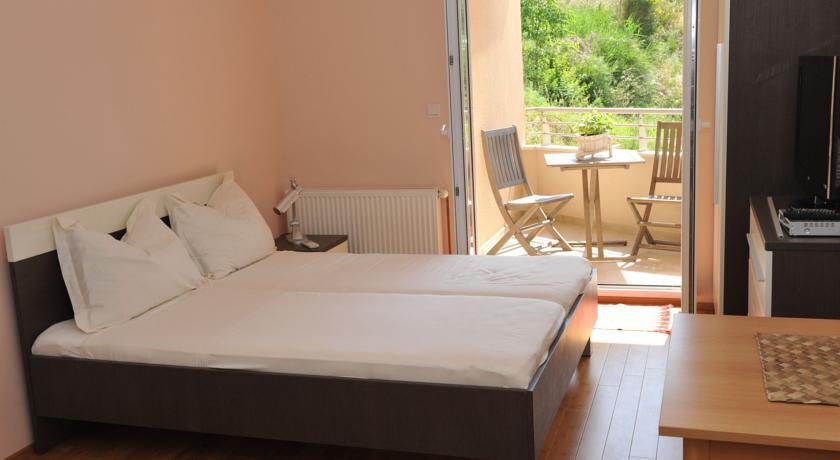 Apartments San Monte Подстрана Екстериор снимка